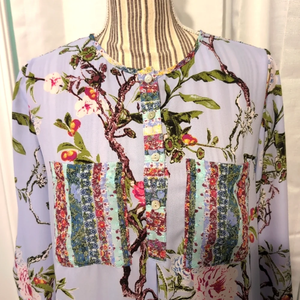 Figueroa & Flower Women's Tunic M Purple Floral 3/4 Sleeves Boho Cottage Whimsy - Picture 2 of 11
